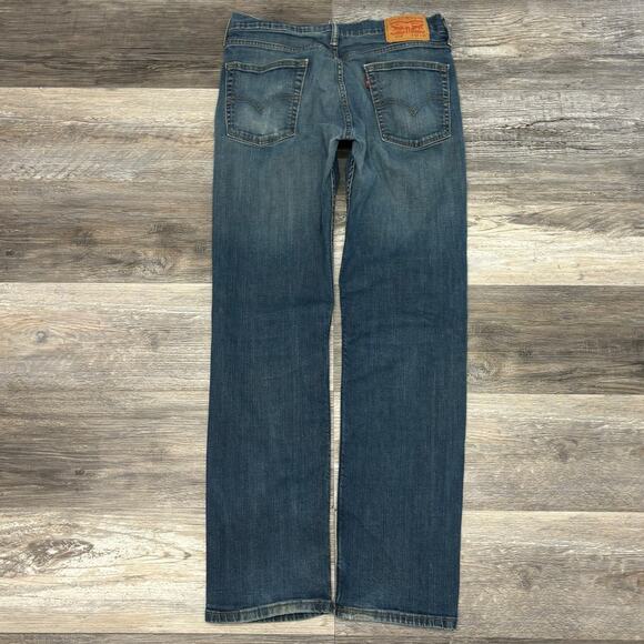 Levis 514 Mid Wash Blue Mens 32x31 Modern Fit Straight‎ Leg Denim Jeans Red Tab - Picture 3 of 14